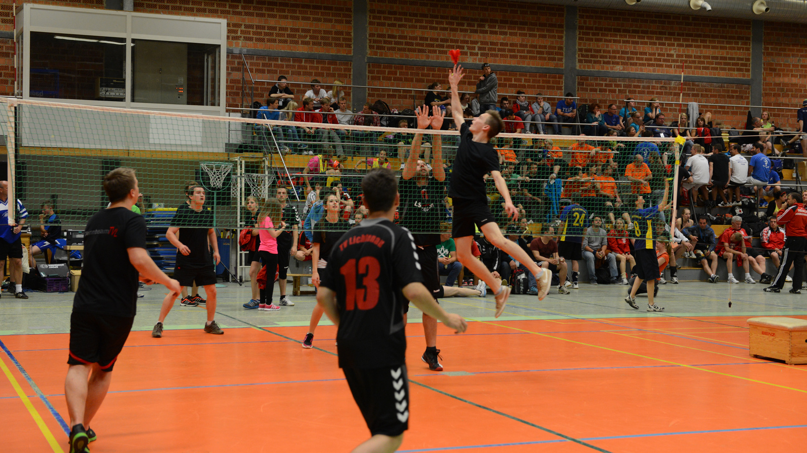 Grenzenloses Turnfest-Vergnügen: Turnen jenseits der Landesgrenze