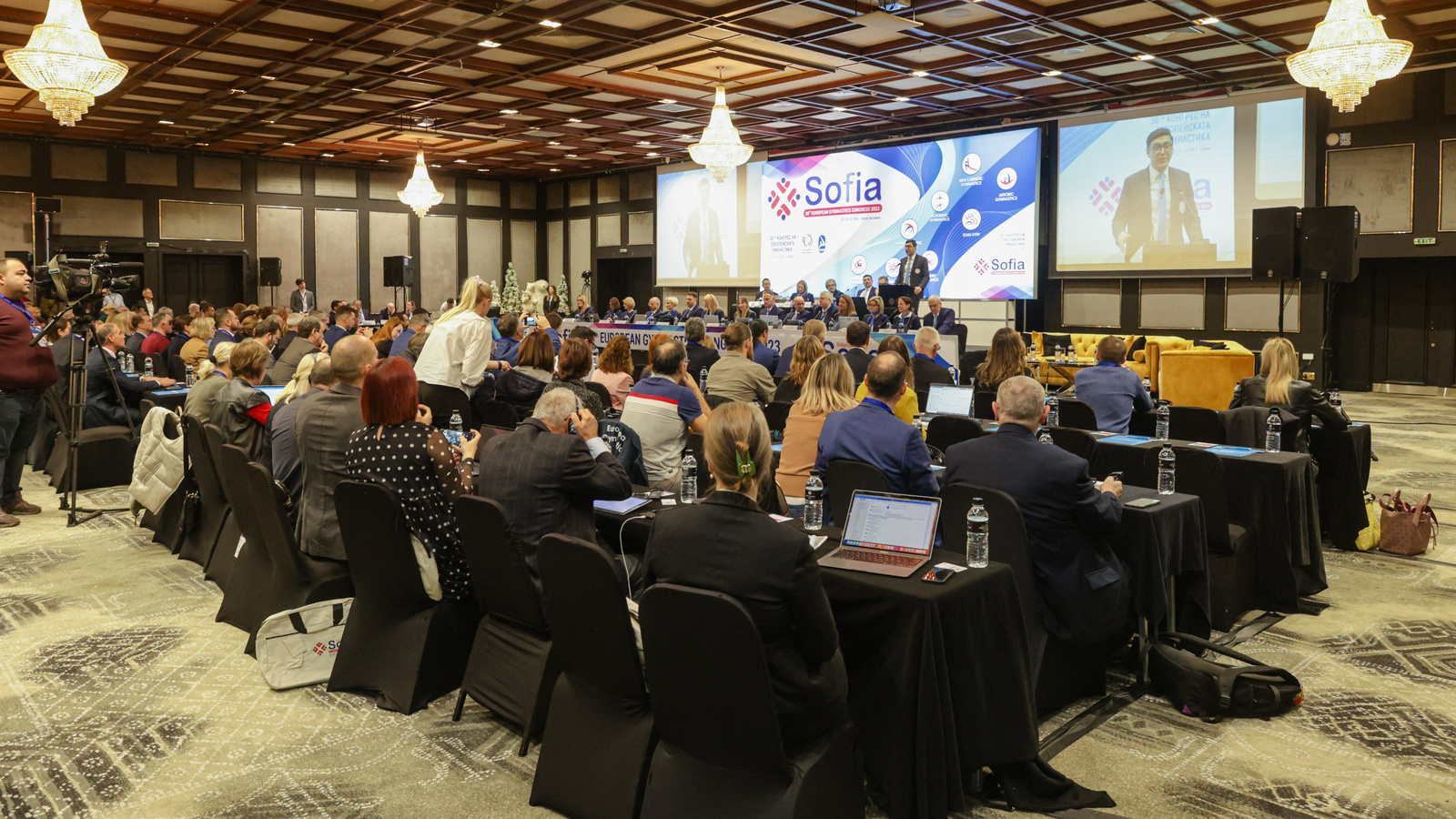 Neue Köpfe gesucht: Wer gestaltet die Zukunft des europäischen Turnens mit?