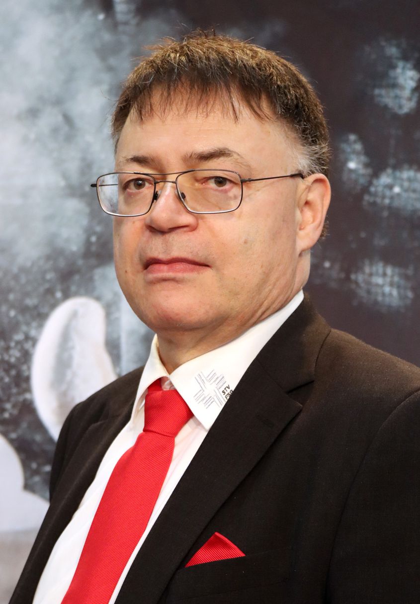 Felix Mangold Verantwortlicher Finanzen Felix Mangold Verantwortlicher Finanzen